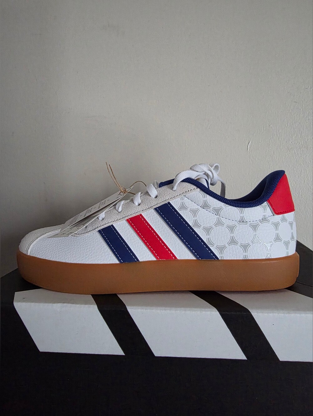 Adidas VL Court 3.0 Youth Size 5.5 New With Box